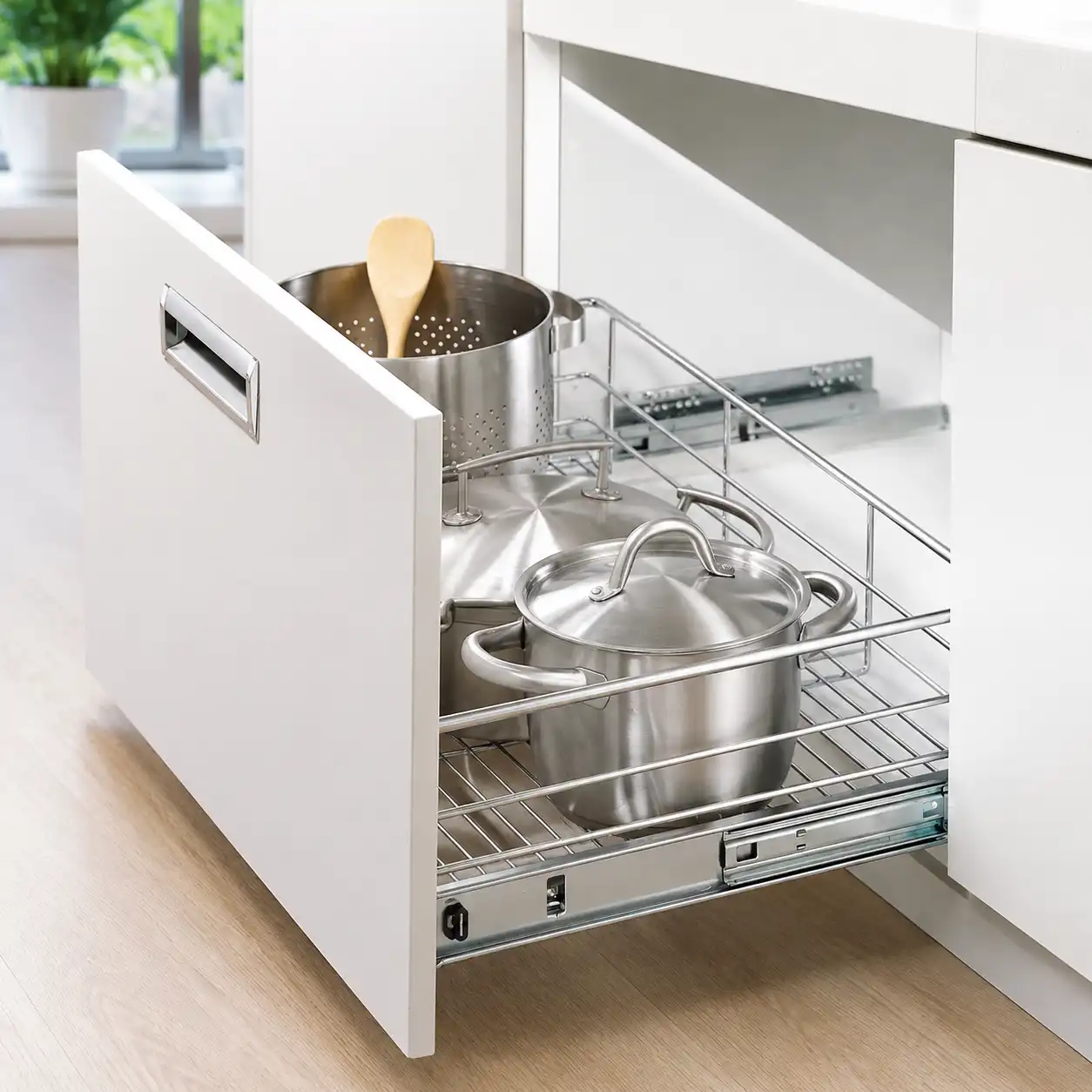 Heavy-Duty Cookware Pull-Out Basket